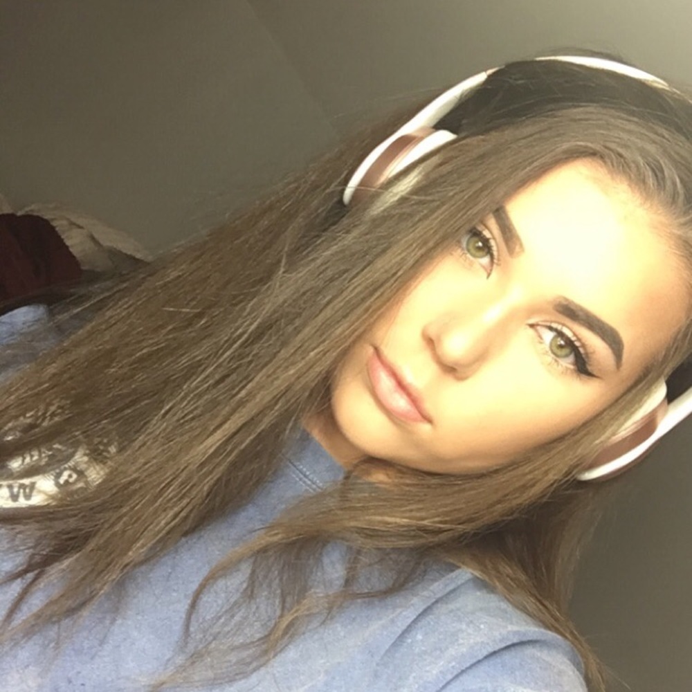 Meet your Posher, Katelynn